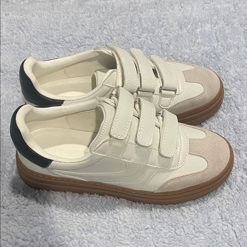 Steve Madden Women’s Dash Sneakers